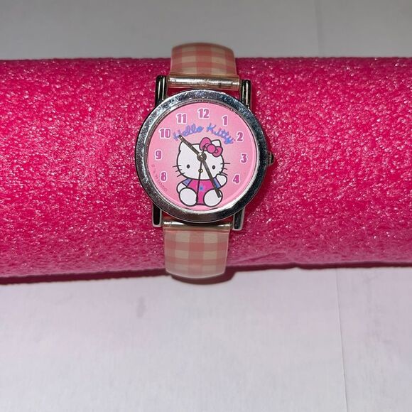 Hello Kitty Watch - Picture 1 of 5